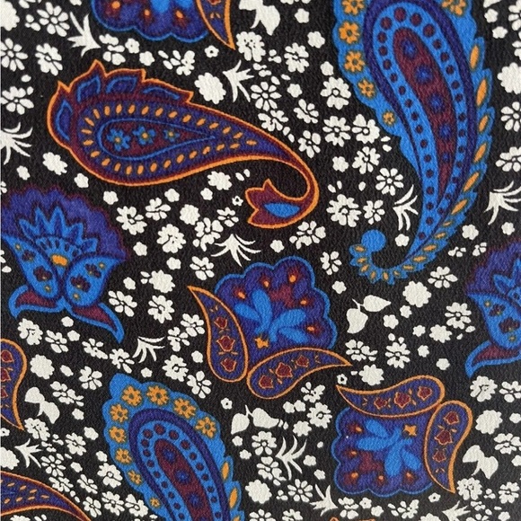 Sandro Paris 100% silk blouse. Blue floral paisley in size S. - Picture 6 of 7